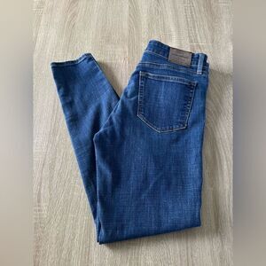 NWOT … LUCKY BRAND “Size: 6 / 28” Jeans